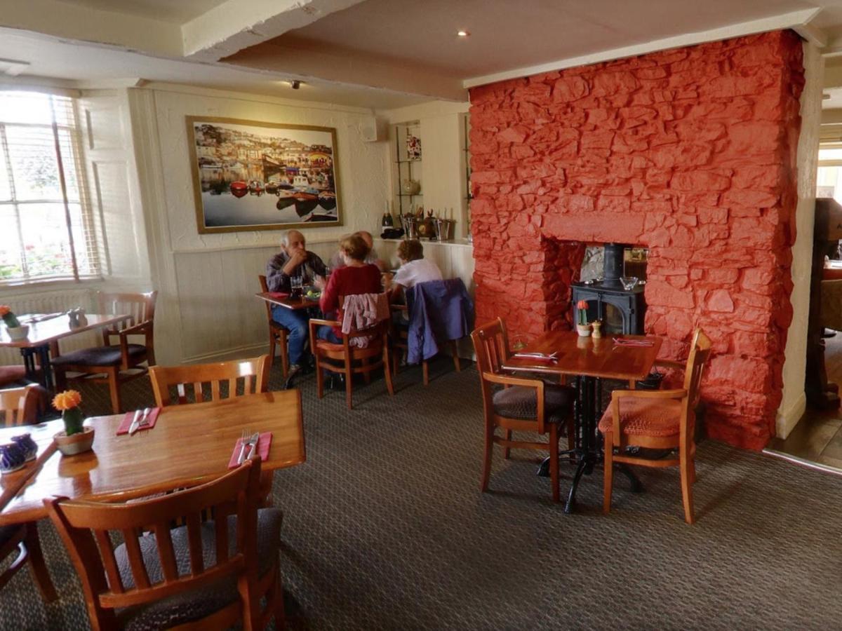 The Railway Inn Galmpton Buitenkant foto