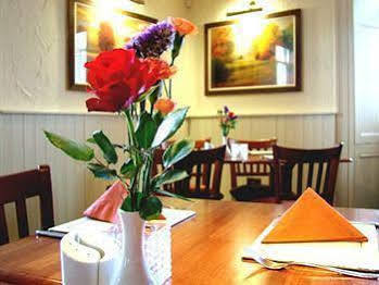 The Railway Inn Galmpton Buitenkant foto